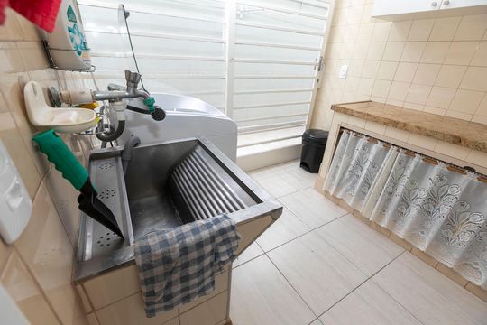 ÁREA DE SERVIÇO de casa para alugar com 6 quartos, 438m² em Jardim Chapadão, Campinas