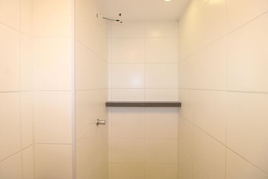 Banheiro de apartamento para alugar com 2 quartos, 33m² em Colônia (zona Leste), São Paulo