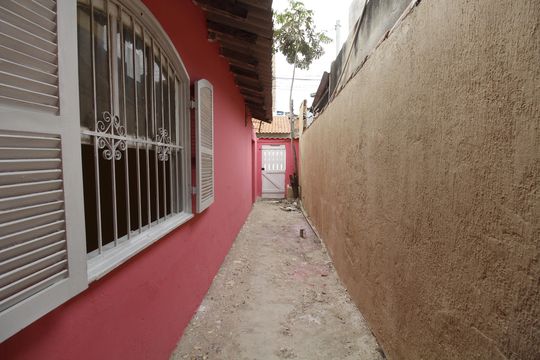 Área externa de casa para alugar com 2 quartos, 60m² em Jardim Caiçara, Cabo Frio