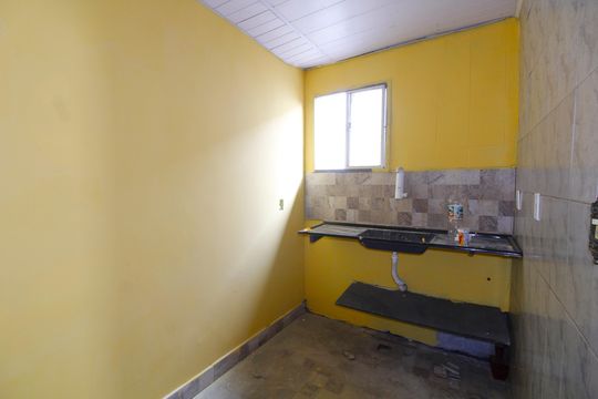 Cozinha de casa para alugar com 2 quartos, 60m² em Jardim Caiçara, Cabo Frio