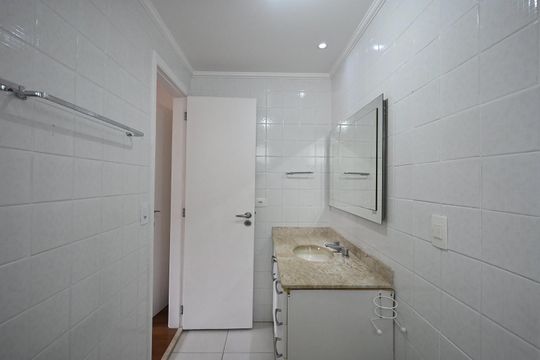 Banheiro 1 da  Suíte de apartamento à venda com 3 quartos, 136m² em Vila Sonia, São Paulo