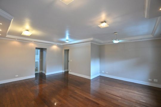 Apartamento à venda com 3 quartos, 136m² em Vila Sonia, São Paulo