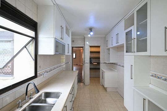 Cozinha de apartamento à venda com 3 quartos, 136m² em Vila Sonia, São Paulo
