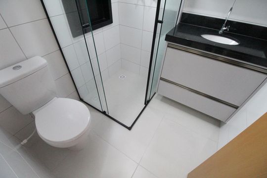 Banheiro da Suíte de apartamento para alugar com 3 quartos, 80m² em Parque Industrial, São José dos Campos