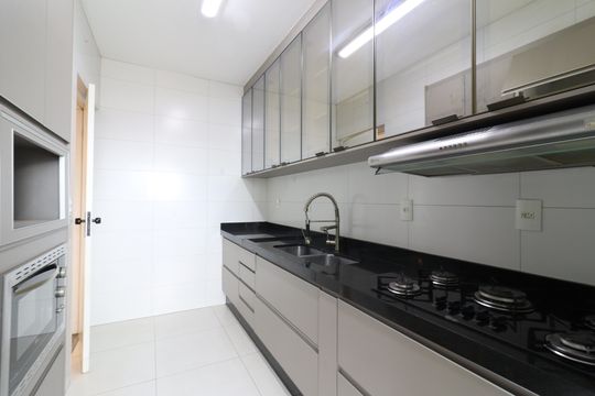 Apartamento à venda com 2 quartos, 65m² em Centro, Campinas