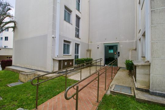 Fachada do bloco de apartamento para alugar com 2 quartos, 42m² em Abranches, Curitiba