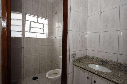 Banheiro 2 de casa para alugar com 2 quartos, 90m² em Vila Mazzei, São Paulo