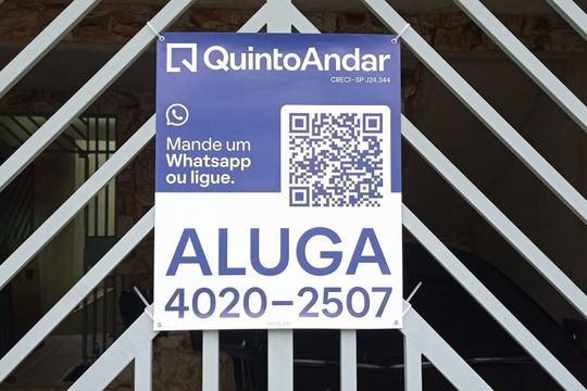 Placa HVTG-679 de casa para alugar com 1 quarto, 70m² em Canhema, Diadema
