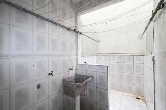 Área de Serviço de casa para alugar com 1 quarto, 70m² em Canhema, Diadema