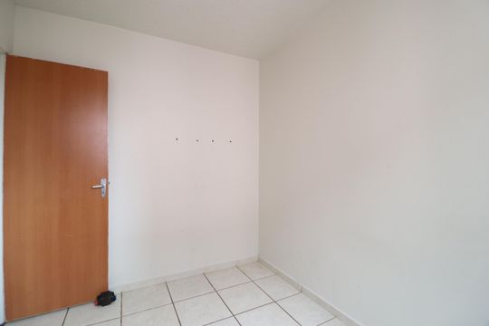 Quarto 1 de apartamento para alugar com 2 quartos, 45m² em Mansour, Uberlândia