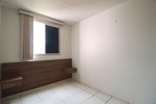 Quarto 2 de apartamento para alugar com 2 quartos, 45m² em Mansour, Uberlândia
