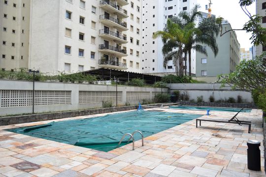 Piscina de apartamento à venda com 2 quartos, 75m² em Pinheiros, São Paulo