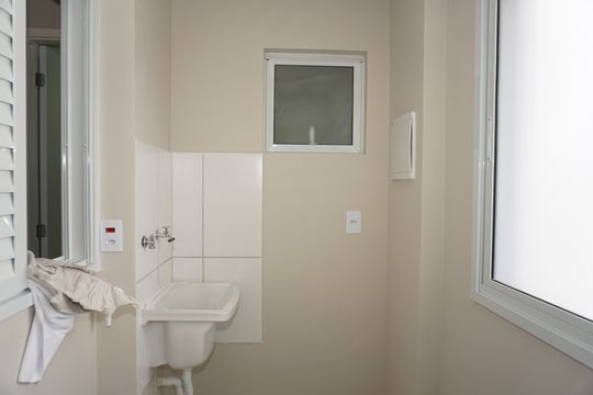 Lavanderia de apartamento para alugar com 4 quartos, 135m² em Jardim Santa Barbara, Embu das Artes