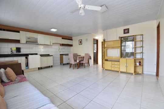 Casa à venda com 3 quartos, 120m² em Pinheirinho, Curitiba