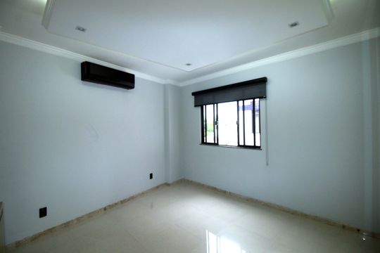 Quarto  de apartamento à venda com 2 quartos, 100m² em Vista Alegre, Rio de Janeiro