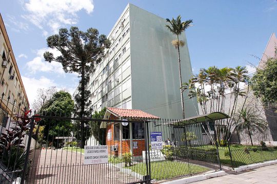 Fachada de apartamento à venda com 2 quartos, 55m² em Petrópolis, Porto Alegre