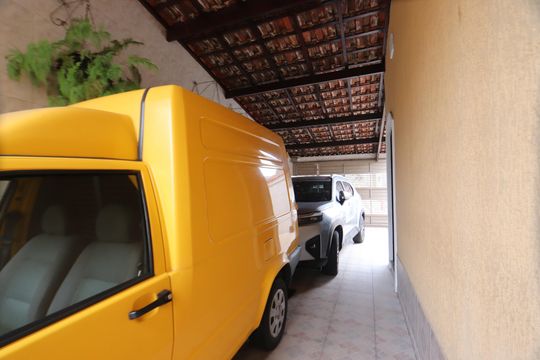 Garagem de casa à venda com 2 quartos, 150m² em Vila Nova, São Paulo