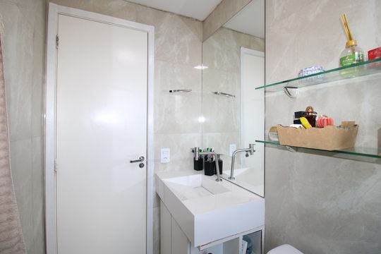 Banheiro de apartamento para alugar com 2 quartos, 46m² em Colônia (zona Leste), São Paulo