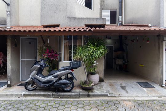 Fachada Interna  de casa de condomínio para alugar com 2 quartos, 76m² em Vila Ré, São Paulo