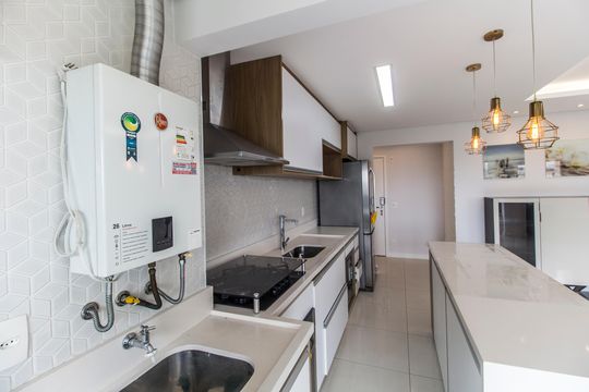 Cozinha de apartamento para alugar com 2 quartos, 75m² em Alphaville Empresarial, Barueri