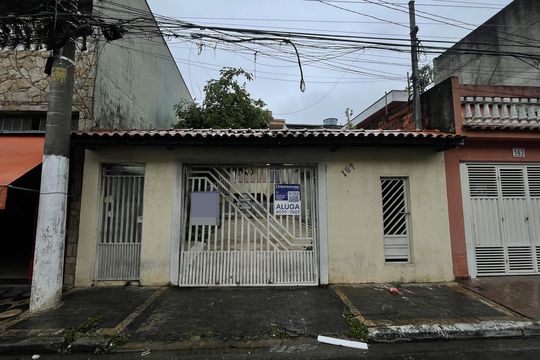 Fachada + Placa de casa para alugar com 2 quartos, 75m² em Vila Brasil, São Paulo