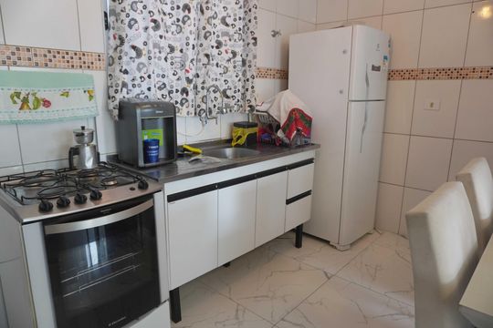 Cozinha de casa de condomínio à venda com 2 quartos, 65m² em Chácara do Solar Ii (fazendinha), Santana de Parnaíba
