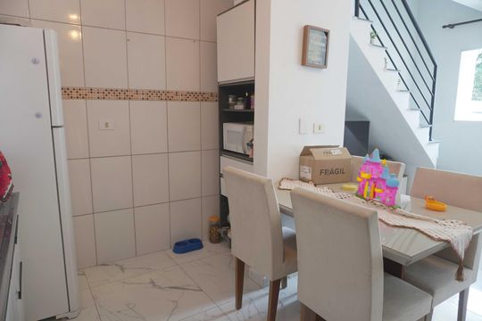 Cozinha de casa de condomínio à venda com 2 quartos, 65m² em Chácara do Solar Ii (fazendinha), Santana de Parnaíba