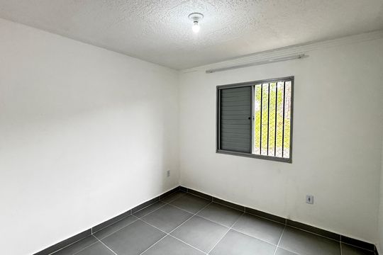Quarto 2 de apartamento para alugar com 2 quartos, 55m² em Jardim Alzira Franco, Santo André