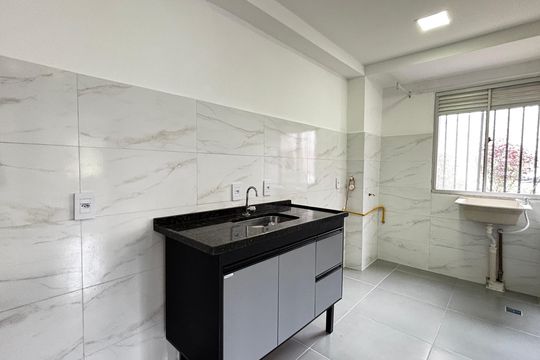 Cozinha de apartamento para alugar com 2 quartos, 55m² em Jardim Alzira Franco, Santo André