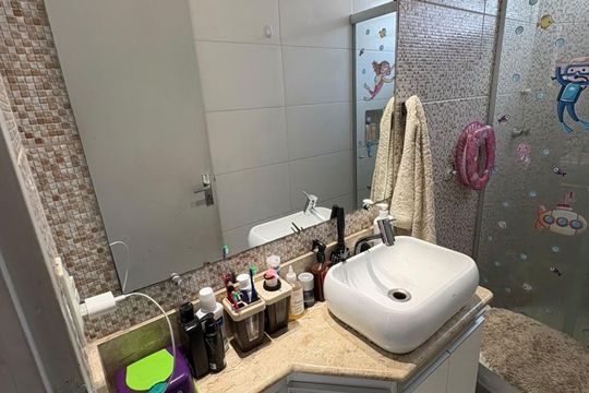 Banheiro de apartamento para alugar com 2 quartos, 45m² em Camargos, Belo Horizonte