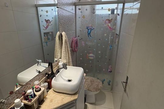 Banheiro de apartamento para alugar com 2 quartos, 45m² em Camargos, Belo Horizonte