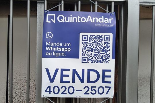 Fachada de casa à venda com 1 quarto, 60m² em Vila Paiva, São Paulo