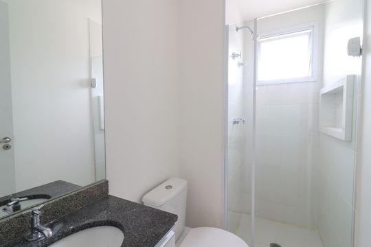 Banheiro de apartamento para alugar com 2 quartos, 57m² em Centro, Campinas