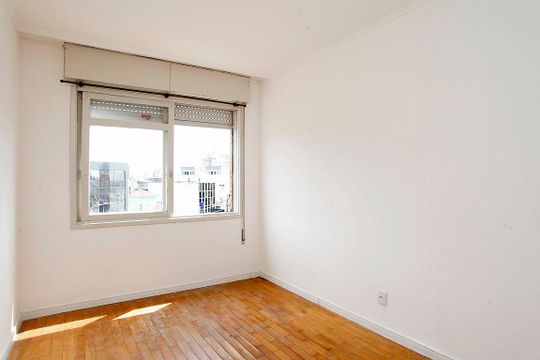Quarto 2 de apartamento para alugar com 2 quartos, 71m² em Santana, Porto Alegre