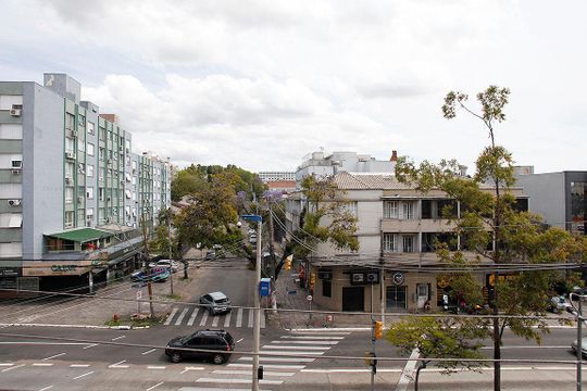 Quarto 1 Vista de apartamento para alugar com 2 quartos, 71m² em Santana, Porto Alegre