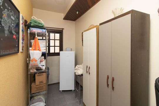 Área de Serviço de casa à venda com 3 quartos, 300m² em Jardim Botânico, Porto Alegre