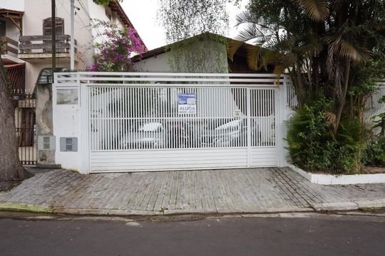 Fachada de casa para alugar com 3 quartos, 150m² em Jardim Consorcio, São Paulo
