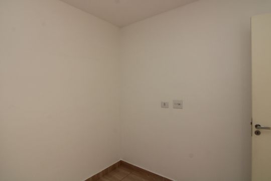 Quarto 2 de apartamento para alugar com 2 quartos, 38m² em Vila Santa Teresa, São Paulo