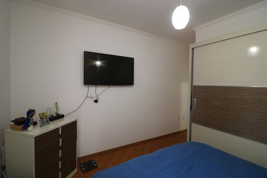 Suíte de casa à venda com 3 quartos, 110m² em Vila Ivone, São Paulo