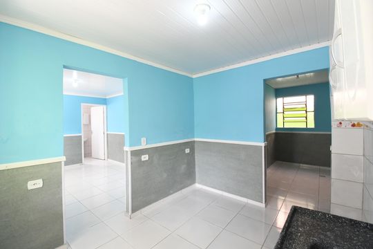Cozinha de casa para alugar com 2 quartos, 55m² em Cajuru, Curitiba