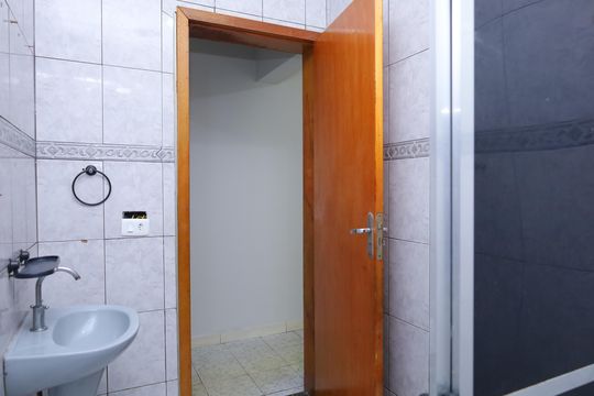Banheiro de casa para alugar com 2 quartos, 80m² em Vila Cosmopolita, São Paulo
