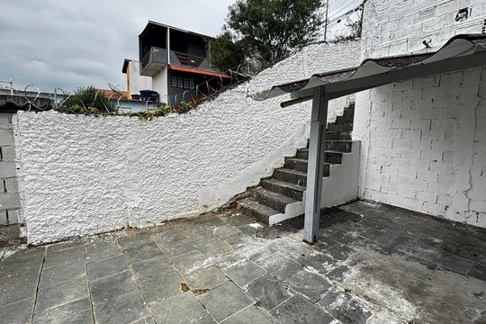 Quintal de casa para alugar com 2 quartos, 70m² em Vila Vitória, Santo André