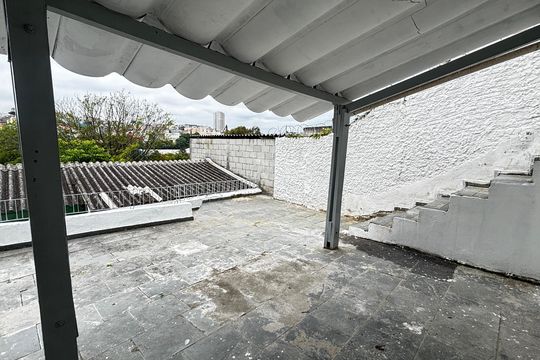 Quintal de casa para alugar com 2 quartos, 70m² em Vila Vitória, Santo André
