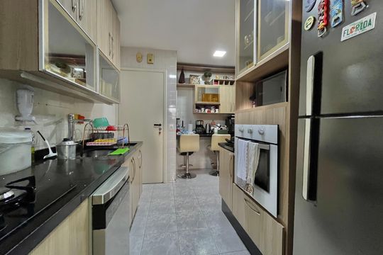 Cozinha de apartamento à venda com 3 quartos, 94m² em Vila Mascote, São Paulo