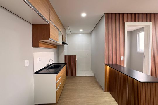 Cozinha  de apartamento para alugar com 2 quartos, 42m² em Santa Maria, Santo André