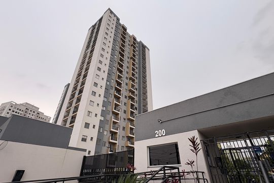 Fachada  de apartamento para alugar com 2 quartos, 42m² em Santa Maria, Santo André