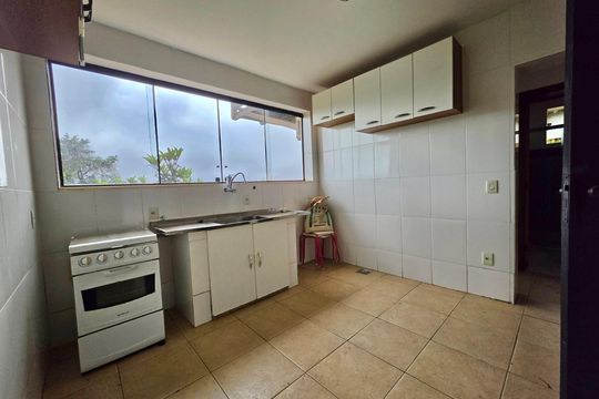 Cozinha de casa de condomínio para alugar com 4 quartos, 300m² em Balneário Água Limpa, Nova Lima