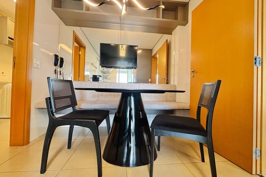 Mesa da cozinha de apartamento para alugar com 3 quartos, 172m² em Centro Empresarial Tamboré, Santana de Parnaíba