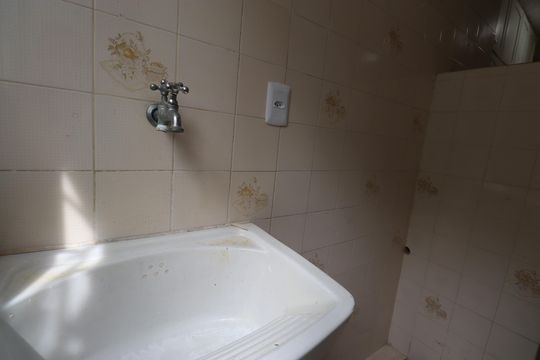 Área de Serviço de apartamento para alugar com 2 quartos, 52m² em Trobogy, Salvador