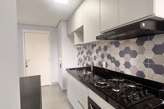 Apartamento para alugar com 1 quarto, 28m² em Chacara Santa Lucia, Carapicuíba